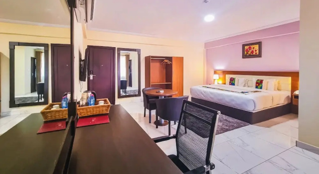 Номер Executive RHOGEM Hotel