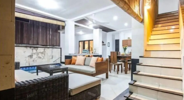 SMV . 5-BR · 5BR Pool Prime Area Walk to Beach N Shops Legian, Rezervovat Vila Chaty v Bali, Chalupa