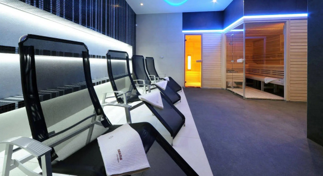 Hotel Davidek, Rezerwuj Hotel Hotele w Trutnov z basenem, Basen
