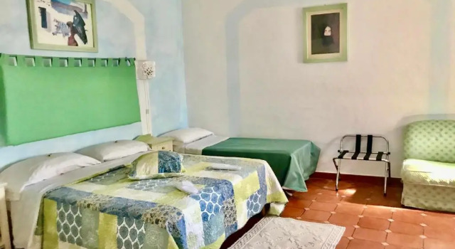 Трёхместный номер Hotel Stefania Boutique Hotel by the Beach