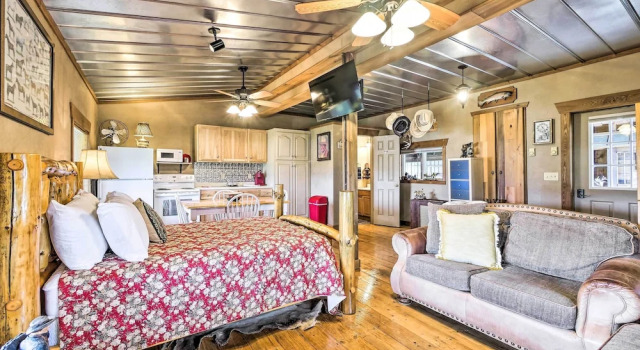 Renovated Bunkhouse on 12-acre Horse Farm!, Prenota Appartamento Perrysville Stati Uniti