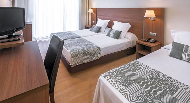 Трёхместный номер Standard Superior Golden Acqua Salou