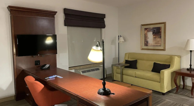 Студия Hampton Inn & Suites Rifle