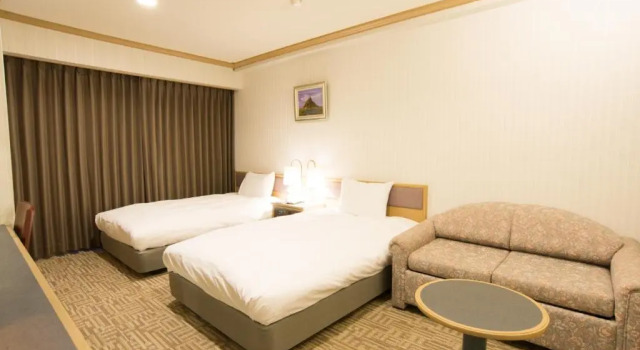Hotel Suncrest, Buchen Sie Hotel Konan Shiga