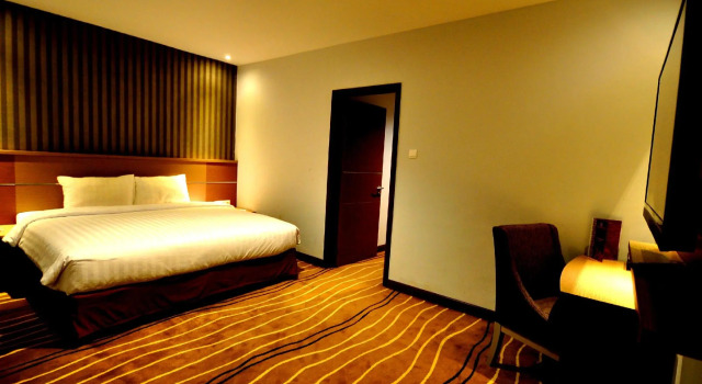 Полулюкс dMaleo Hotel Makassar