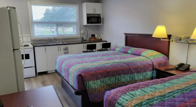 Четырёхместный люкс Cobourg Inn