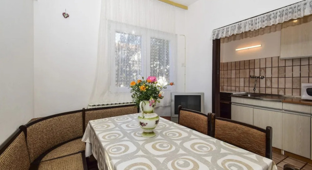 Apartments Milenko / Three Bedrooms A2