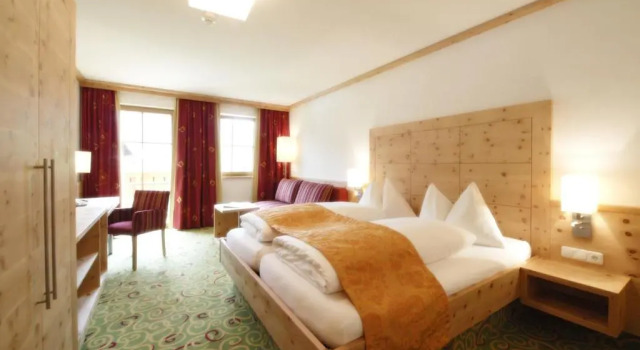 Четырёхместный номер Comfort Berghotel Alpenklang