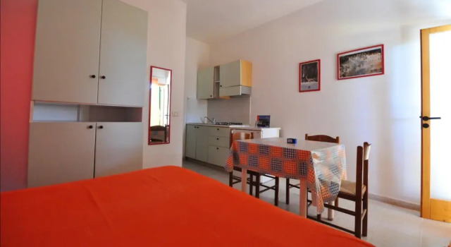Studio in Vieste, With Shared Pool Near the Beach, Varaa Hotelli Hotellit Vieste uima-altaalla, Uima-allas