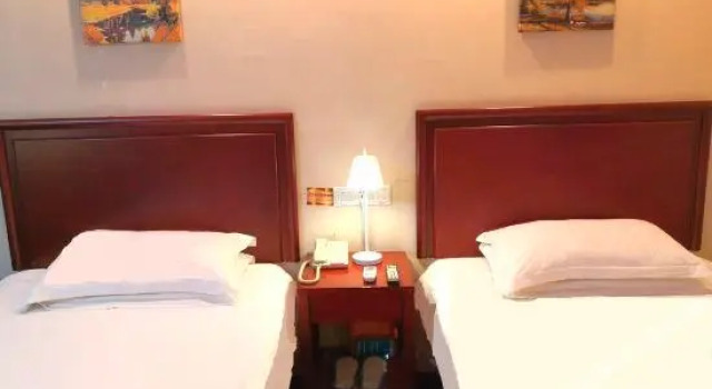 Yantai LanGe Business Hotel