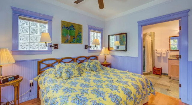 Люкс Luxury с видом на сад Carlisle Garden Suites