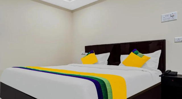 Super OYO Flagship Hotel CJ Pride, Rezerwuj Hotel Hotele w Andhra Pradesh z parkingiem, Parking