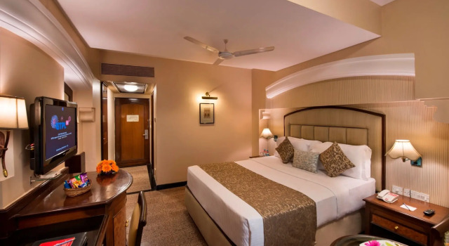 Lords Inn Vadodara, Buchen Sie Hotel Hotels in Gujarat mit Parkplatz, Parkplätze