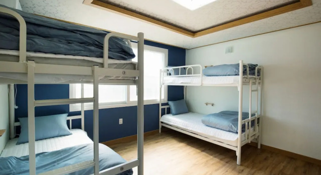 Кровать в общем номере Hong Hong Guesthouse - Hostel