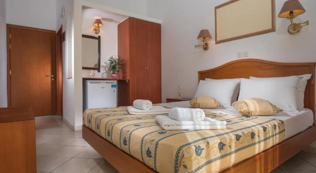 Двухместный номер Standard с видом на бассейн Hotel Meltemi