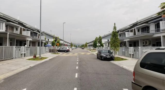Коттедж с 4 комнатами SR Home Stay at KLIA