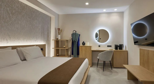Small Funny World Athens - Hostel, Забронировать Хостел Хостелы Афины, рядом с Театр Каролос Коун "Театрон технис", Хостел