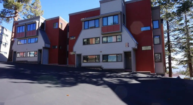 531 2 Bedroom Townhouse, Забронировать Дом для отпуска Коттеджи Маммот-Лейкс, рядом с Chair 7, Коттедж