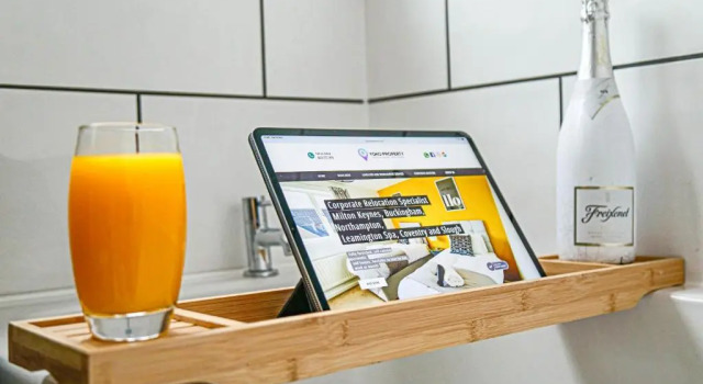 Коттедж Pannier House - Central MK - Free Parking, Garden, Smart TVs with Netflix by Yoko Property