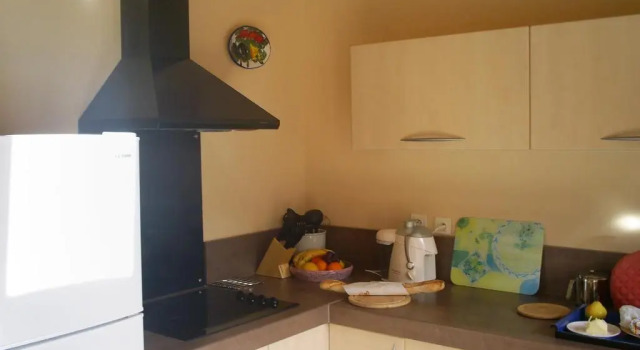 Апартаменты Comfortable Gite (3) in attractive Languedoc village