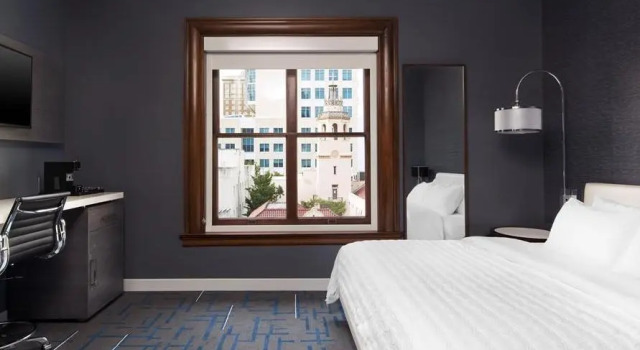 Двухместный люкс c 1 комнатой Le Méridien Tampa, The Courthouse