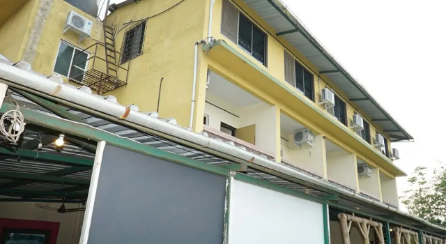 OYO 19792 Shivneri Motels