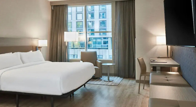 Двухместный номер Standard AC Hotel Nashville Downtown