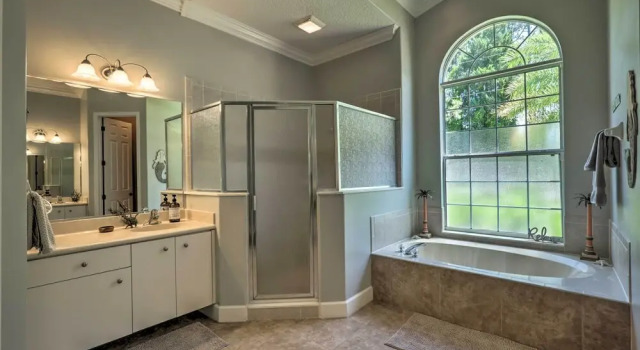 Коттедж Upscale Palm Coast Home w/ Pool: 7 Mi to Beaches!