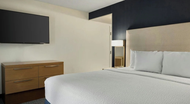 Люкс Courtyard by Marriott Richmond Chester