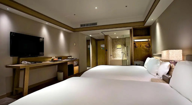 Четырёхместный номер Deluxe Hotel Royal Chihpin