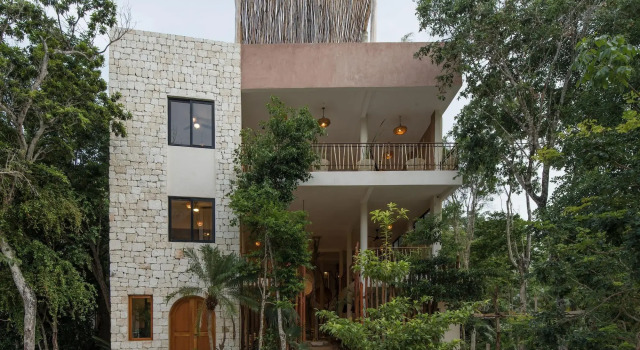 MINT Two Story Modern Penthouse 2Bd 2Bth Skyroof Pool Mins from Beach QS