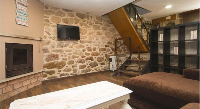 House - 3 Bedrooms with WiFi - 107749, Book Hotel Muxia 