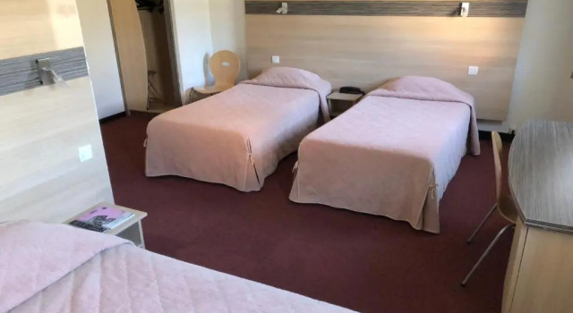 Номер Standard Hotel The Originals Annecy Nord