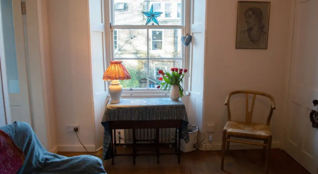 Traditional Stockbridge Colony Home With Garden