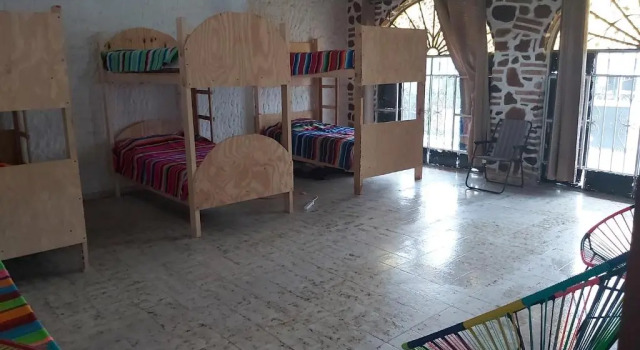 Кровать в общем номере (женский номер) El Sunset Hostel