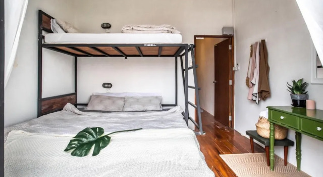 Klong House Hostel