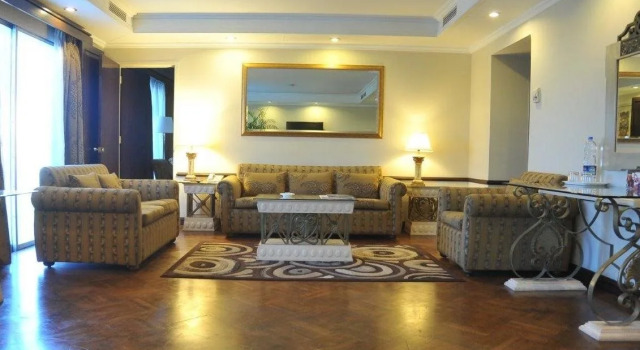 Pearl Continental Hotel, Rawalpindi, Book Hotel Hoteller i Rawalpindi med parkering, Parkering