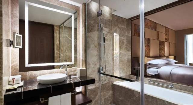 Двухместный клубный номер Standard Sheraton Grand Bengaluru Whitefield Hotel & Convention Center