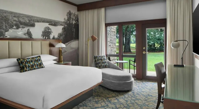 Двухместный номер Standard с видом на поле для гольфа Montgomery Marriott Prattville Hotel & Conference Center at Capitol Hill