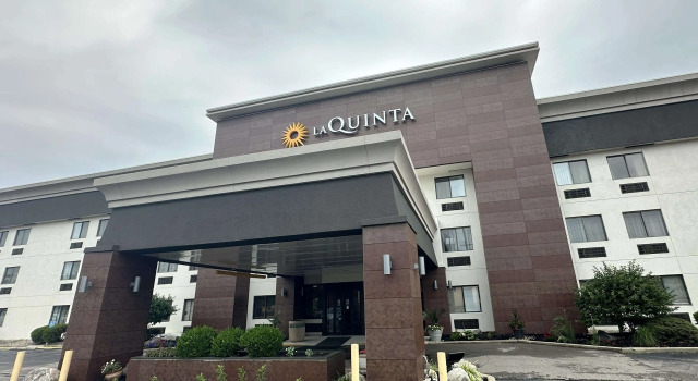 La Quinta Inn and Suites by Wyndham Cincinnati North