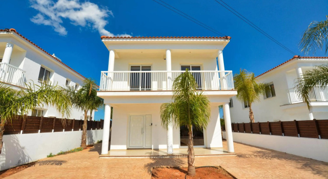 Nissi Villa Gintare, Boek Villa Villa's in Famagusta, Villa