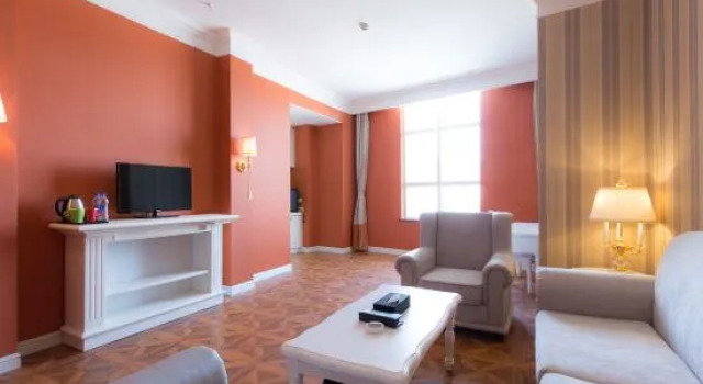 Люкс Deluxe Xuzhou Amusement Land Resort Hotel