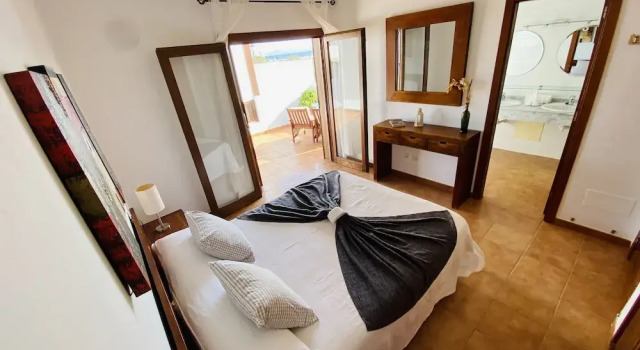 Individual Villa With Heated Solar Energy Pool With a Temperature of 30
