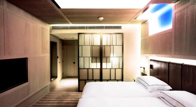 Двухместный номер Corner Executive The Emperor Hotel