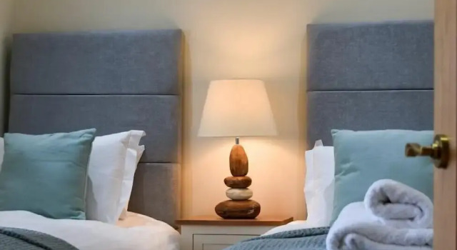 Rock Lodge, Buchen Sie Ferienhaus  