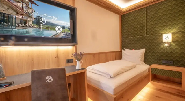 Трёхместный номер Standard с балконом Natur- & Wellnesshotel Brunner Hof
