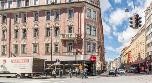 Cozy central apartment 1min train, Prenota Appartamento Rum 