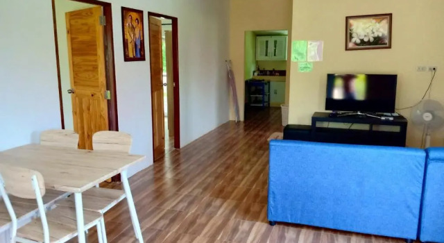 Private 2 Bedroom Villa With Swimming Pool Tropical Gardens Fast Wifi Smart Tv, Foglalás Villa Villák Phen, Villa