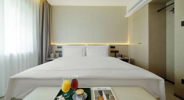 Люкс Deluxe Donghu Collection Hotel