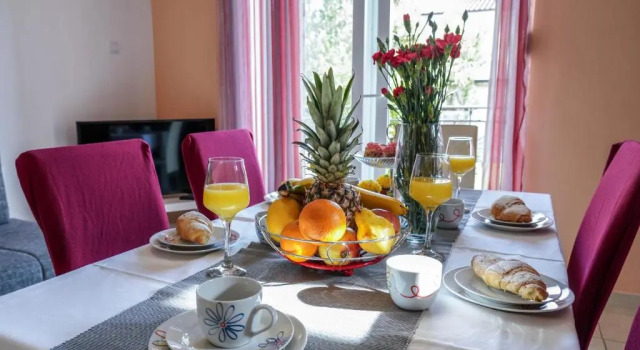 Апартаменты с 3 комнатами Apartments Dadic
